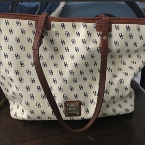 Dooney & Bourke Bag